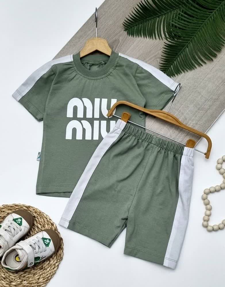 ست تیشرت و شلوارک پنبه یک رو لاکرا اسپرت طرح miu miu