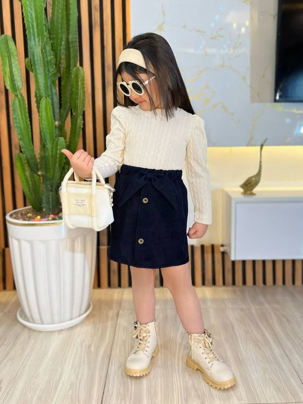 بلوز و دامن مجلسی دخترانه عروسکی